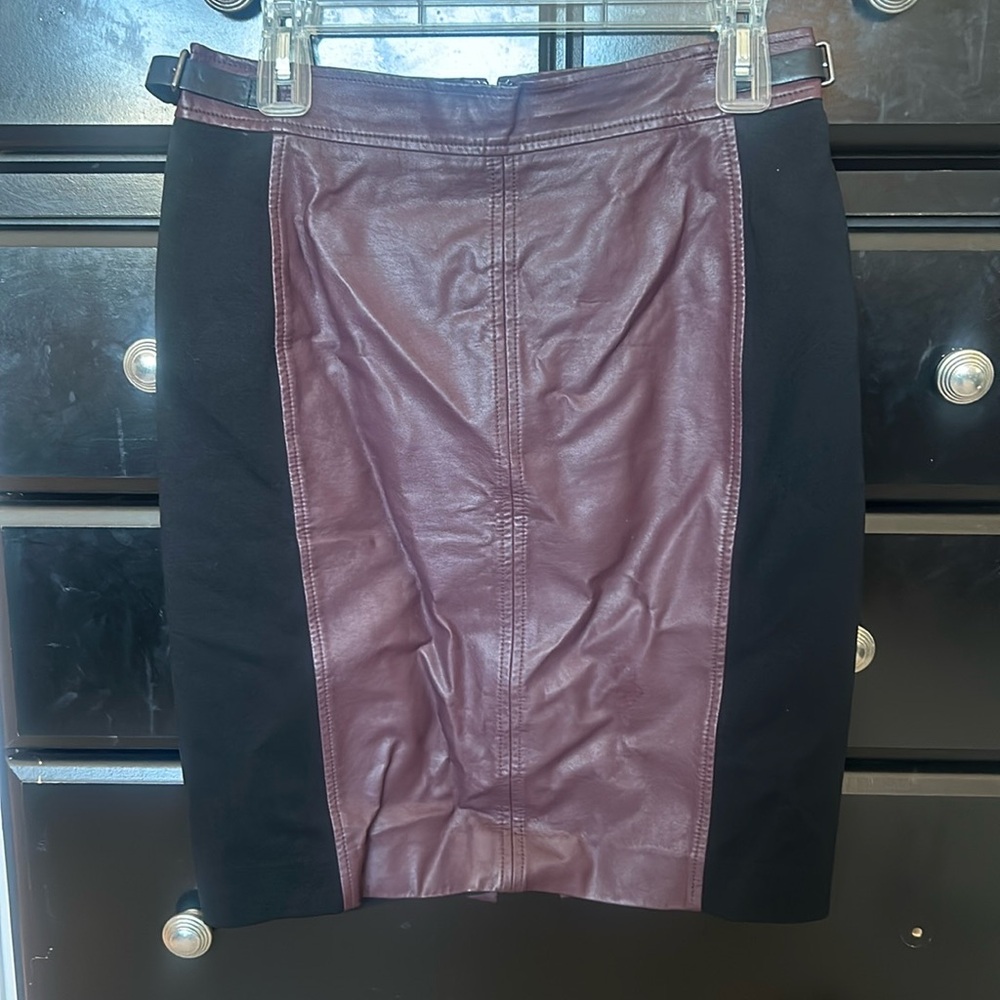😍😍Ann Taylor Faux Leather & Fabric Eggplant Purple Pencil Skirt💜🖤